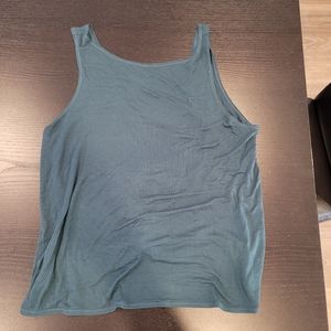 Zyia swirl tank